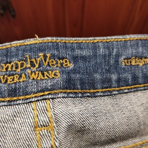 Simply Vera Vera Wang Skinny Jeans Size 6 Vintage Denim with Metal Buttons - Picture 7 of 8